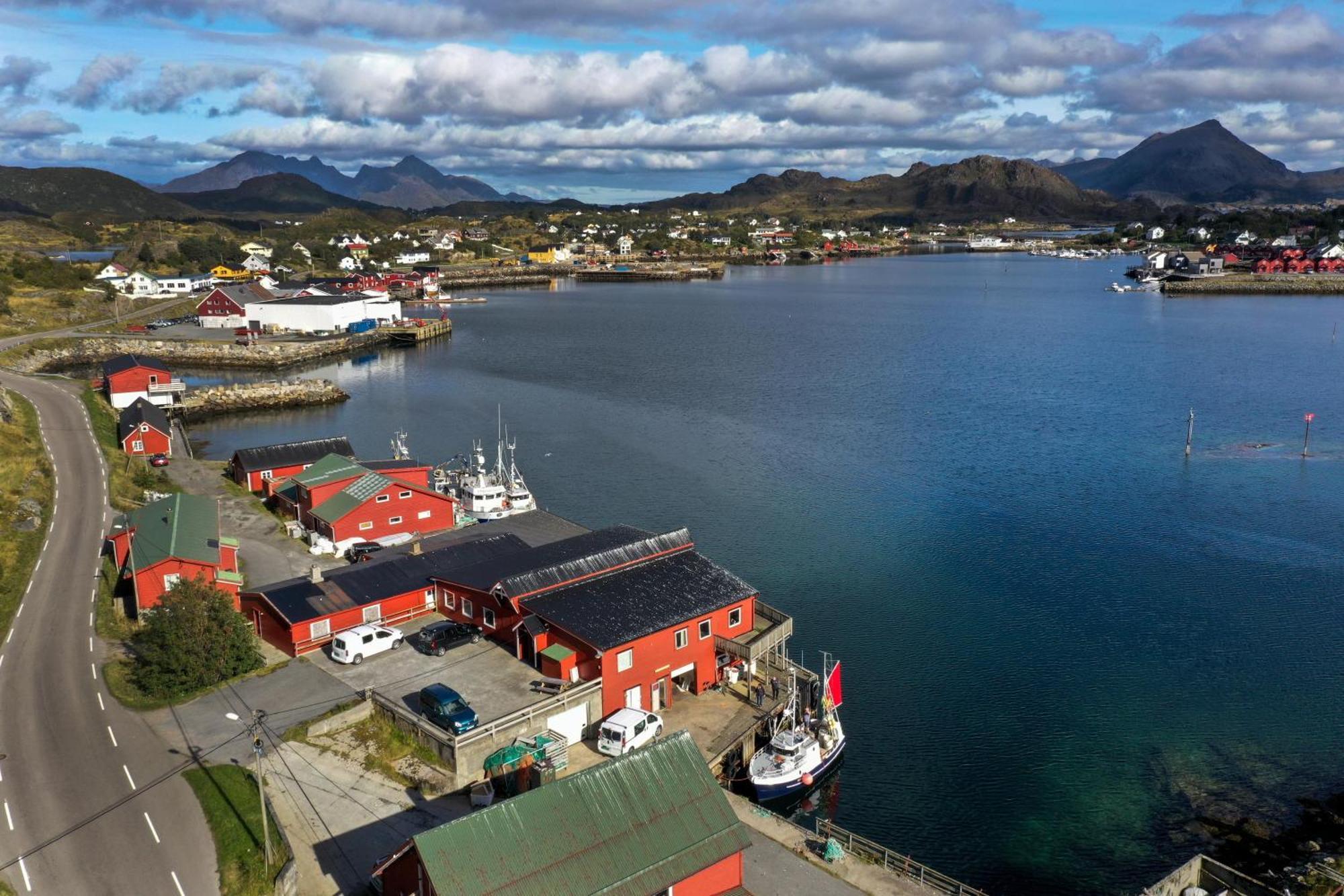 Fish Factory -The Real Lofoten Experience Ballstad Eksteriør billede